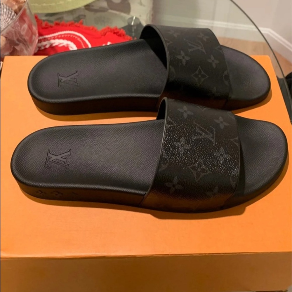 Louis Vuitton men’s slides